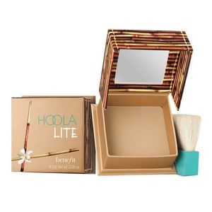 Benefit Hoola Lite Bronzer (With Brush)